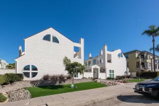 Photo #2: 250041935 Listing