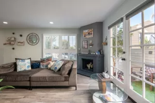 Photo #3: 250041935 Listing