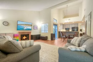 Photo #2: 250041947 Listing