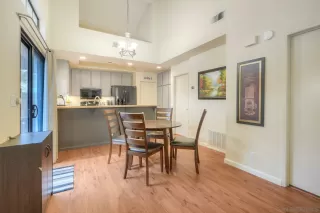 Photo #6: 250041947 Listing