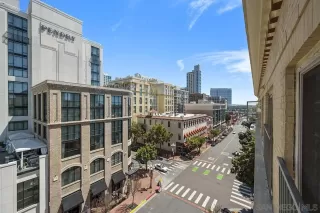 Photo #5: 250041952 Listing