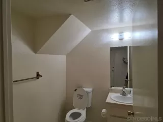 Photo #4: 250041957 Listing