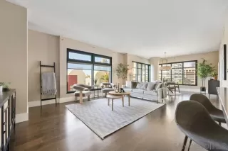 Photo #5: 250041969 Listing