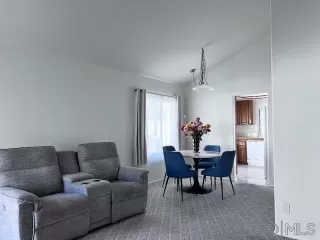 Photo #5: 250041998 Listing 