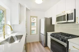 Browse active condo listings in HIGH RIDGE