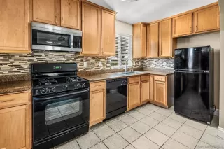 More Details about MLS # 250042093 : 6101 ADELAIDE AVE UNIT 102