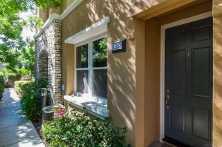 Photo #2: 250042135 Listing