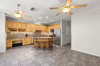 Photo #4: 250042176 Listing