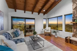 Photo #3: 250042216 Listing 