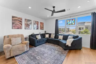 Photo #5: 250042231 Listing