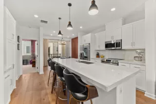 Photo #6: 250042231 Listing