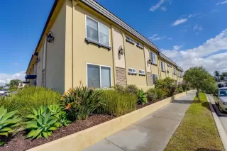 More Details about MLS # 250042239 : 589 11TH ST UNIT 9