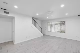 Photo #6: 250042293 Listing