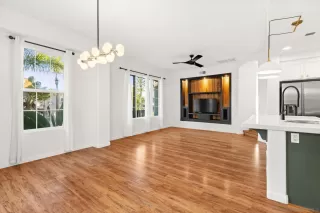 Photo #2: 250042296 Listing 