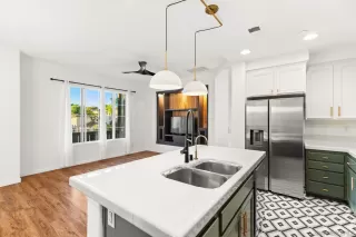 Photo #4: 250042296 Listing 