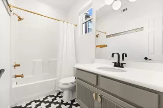 Photo #6: 250042296 Listing 