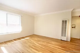 Photo #5: 250042324 Listing 