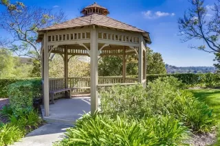 Photo #3: 250042352 Listing