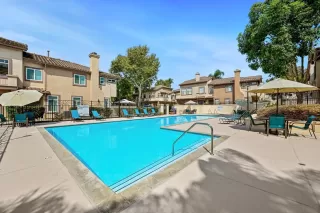 Photo #5: 250042359 Listing