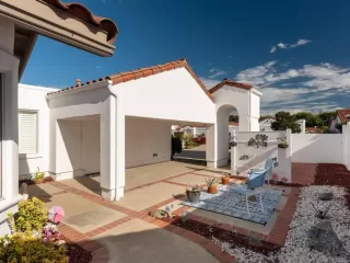 Photo #2: 250042388 Listing 