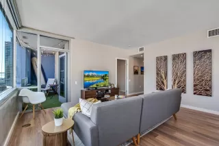 Photo #5: 250042419 Listing