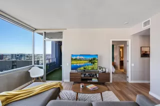 Photo #6: 250042419 Listing