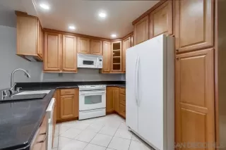 Photo #5: 250042457 Listing