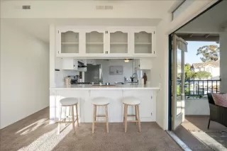 Photo #4: 250042459 Listing