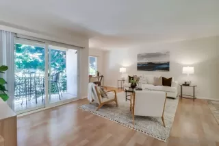 Photo #4: 250042463 Listing