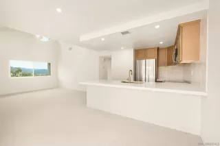 Photo #5: 250042490 Listing