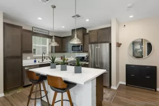 Photo #3: 250042498 Listing