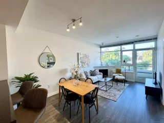 More Details about MLS # 250042499 : 475 REDWOOD UNIT 204