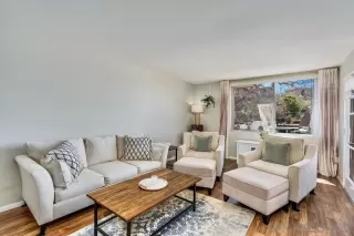 Photo #4: 250042509 Listing