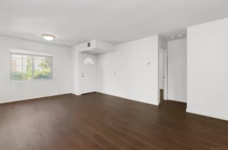 Photo #2: 250042592 Listing