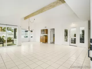 Photo #2: 250042594 Listing 