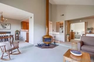 Photo #2: 250042600 Listing