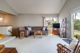 Photo #6: 250042600 Listing