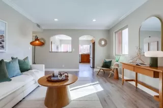 Photo #5: 250042627 Listing