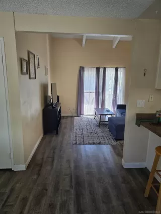 Photo #4: 250042646 Listing