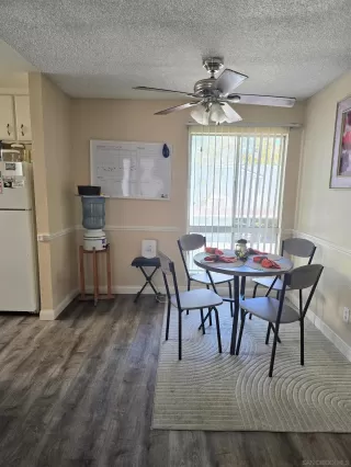 Photo #5: 250042646 Listing