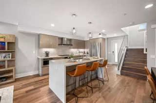 Photo #2: 250042697 Listing