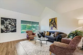 Photo #2: 250042734 Listing 