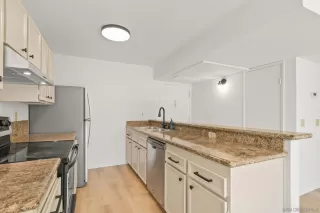 Photo #5: 250042736 Listing