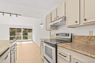 Photo #6: 250042736 Listing