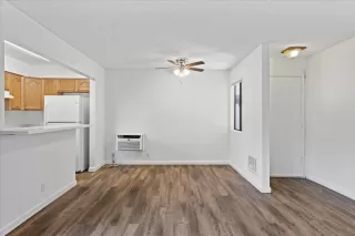 Photo #3: 250042798 Listing