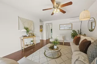 Photo #5: 250042802 Listing