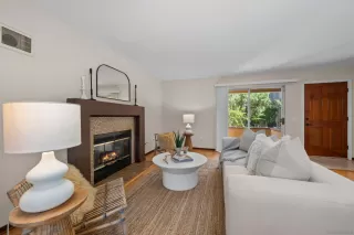 Photo #2: 250042804 Listing