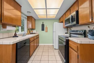 Photo #5: 250042804 Listing