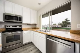 Photo #3: 250042813 Listing