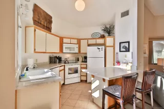 Photo #4: 250042824 Listing